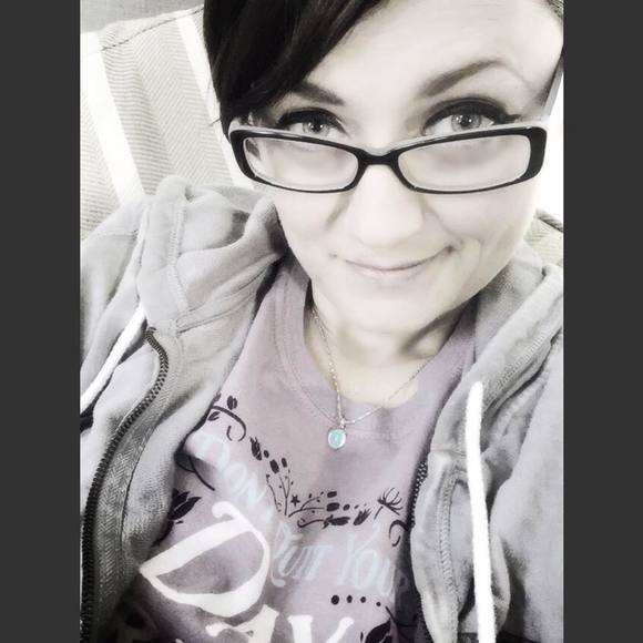 Meet your Posher, Stacy - Picture 1 of 1