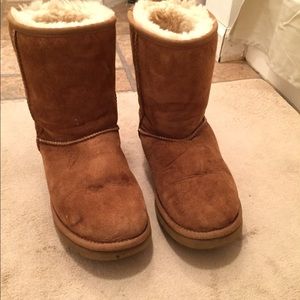 Uggs medium height brown