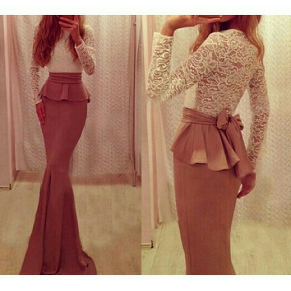 Round Collar Long sleeve Lace up Flounce dress.