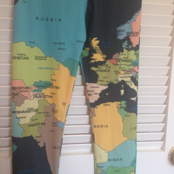Pants - World map leggings