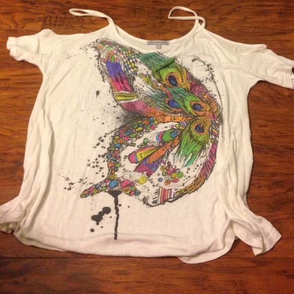 Open shoulder shirt