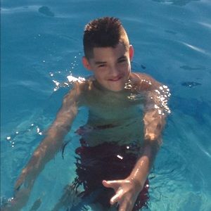 Meet your Posher, Javier