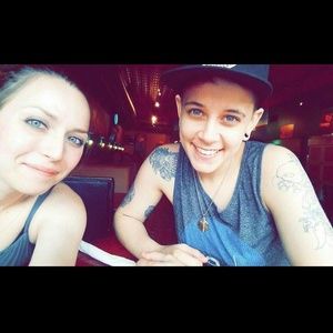 Meet your Posher, Cortney