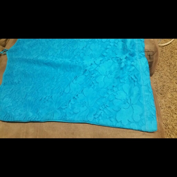 NWT Blue Flower Laced Tank Top - Picture 2 of 3