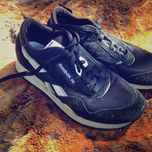 👣Reebok Classic in Black Size 7 Women's👣