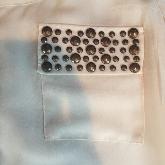 Chiffon studded pocket top - Picture 2 of 3