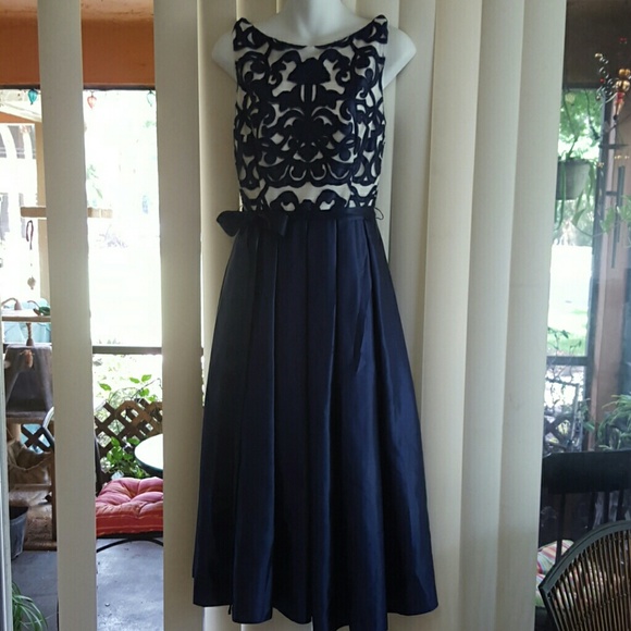 Betsy & Adam Dresses & Skirts - Betsy and Adam  cocktail  dress. Nwot