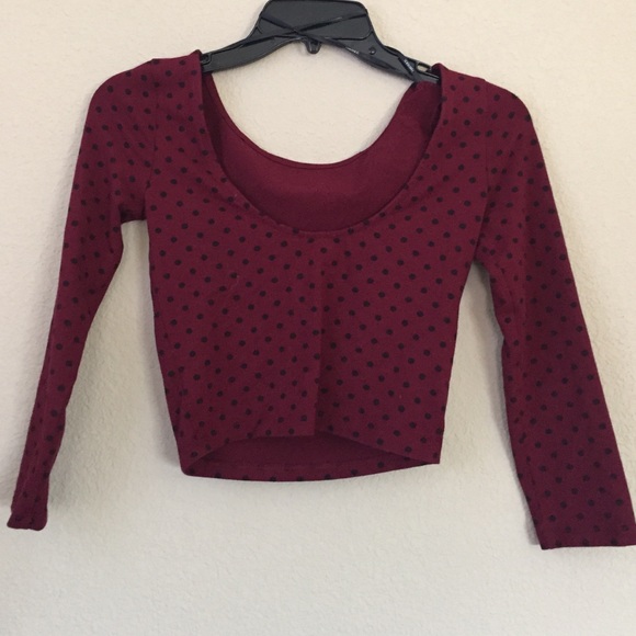 Burgundy polkadot crop top - Picture 2 of 3