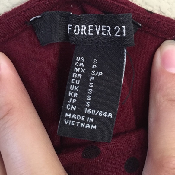 Burgundy polkadot crop top - Picture 3 of 3