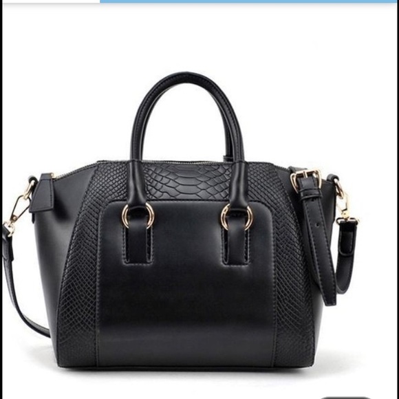 Black purse