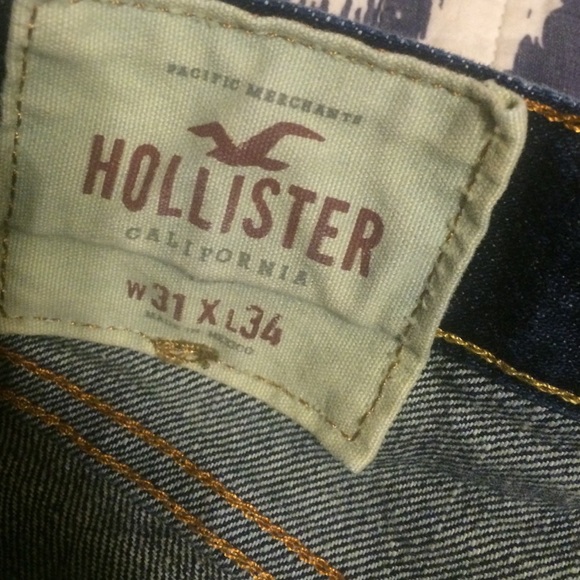 Two pairs of Hollister Jeans - Picture 4 of 4
