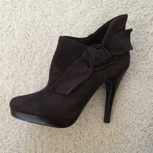 Brown suede ankle booties from Aldo. - Picture 2 of 4