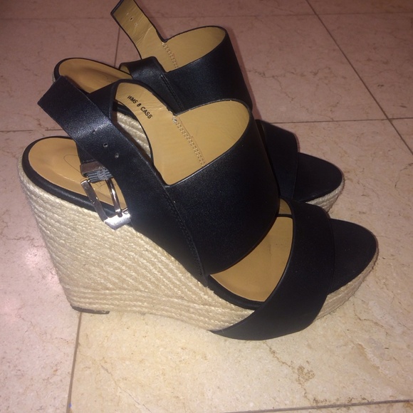 Blk wedges Sz 8 like new worn twice. - Picture 1 of 4