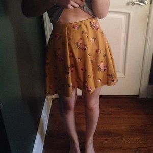 Adorable Floral Zara Skirt!