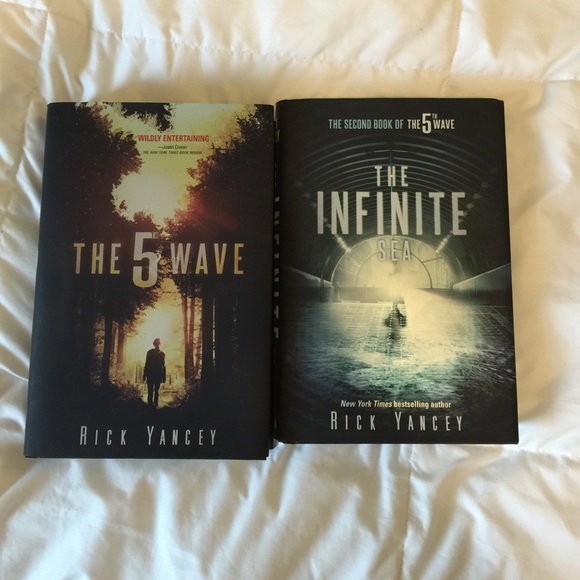 The 5th Wave series by Rick Yancey
