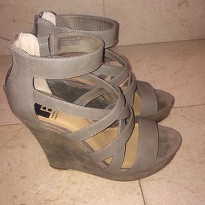 Grey strappy wedges Sz 7.5 excellent condition.