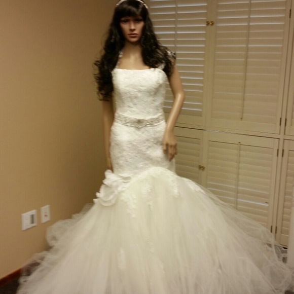 Wedding gown