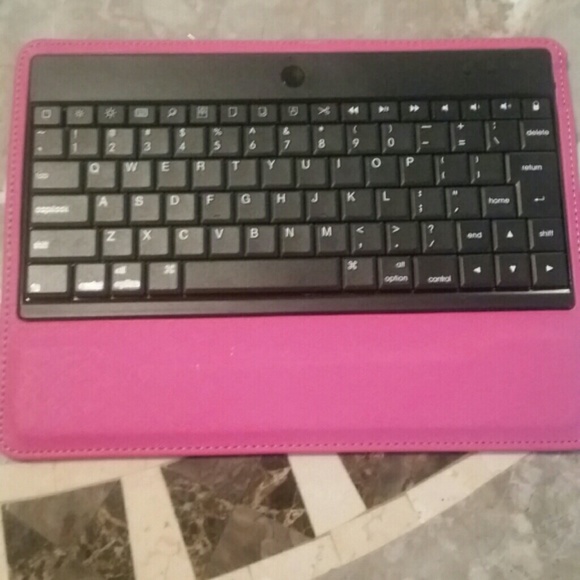 Pink Keyboard case for ipad 2 - Picture 2 of 4