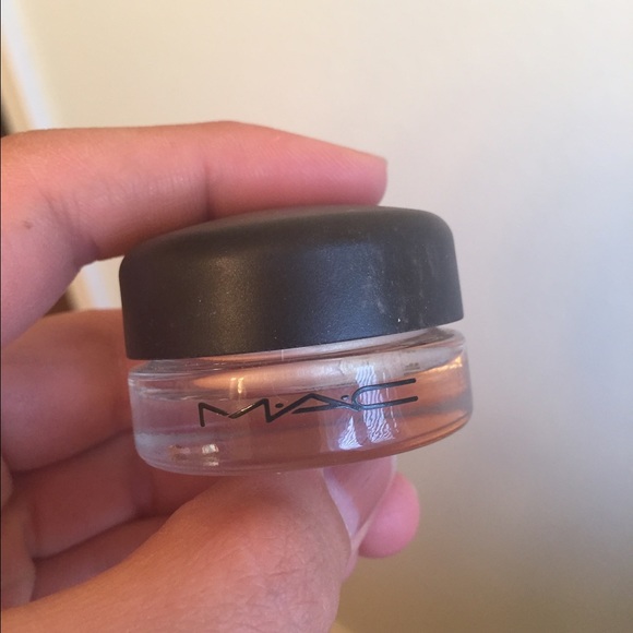 MAC paint pot