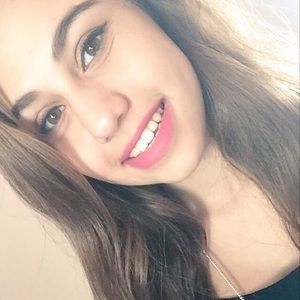 Meet your Posher, Amira