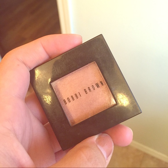 Bobbi Brown eyeshadow in Rose Gold