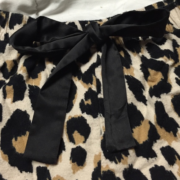 Leopard Print Pajama Shorts - Picture 3 of 3