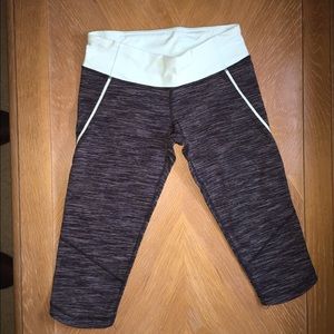 Lululemon gray/mint capris