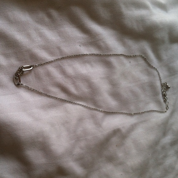 Short silver chain necklace from Forever 21 💗
