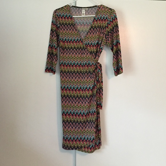 3/4 sleeve wrap dress