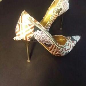Multi color Heels/ GUC