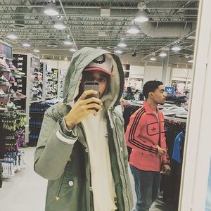 Meet your Posher, Elijah