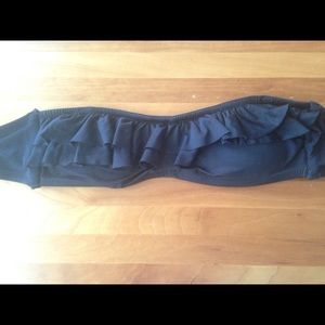 Strapless black bikini top