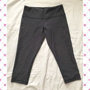 Lululemon Wunder Under Crop - Gray - Size 6