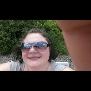 Meet your Posher, Joan