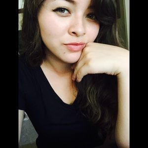 Meet your Posher, Alejandra