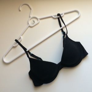 32B Black T-Shirt Bra!