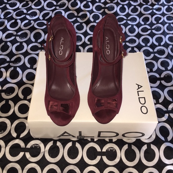 ALDO Wine colored Bow Peep Toe Pump