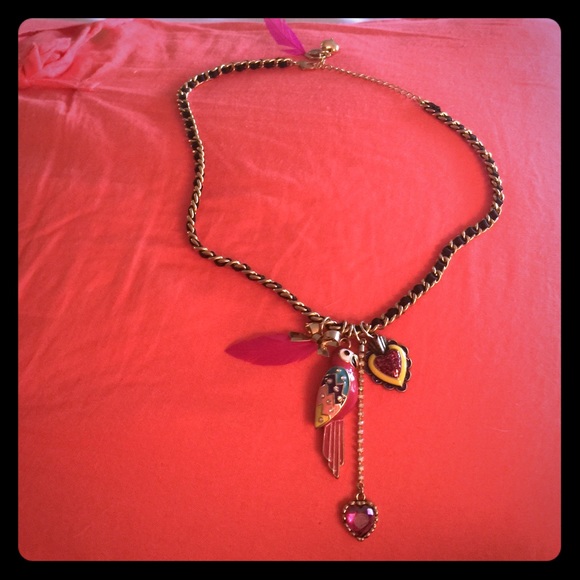 BETSY JOHNSON CHAIN.🚫NO TRADES