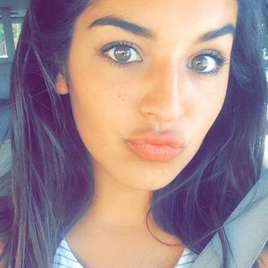 Meet your Posher, Alyssa