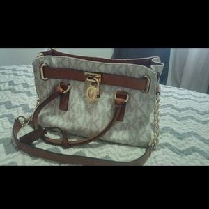 Michael kors purse