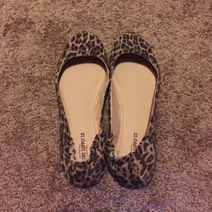 Leopard print flats!