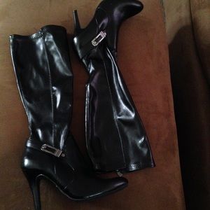 Dana Buckman size 8 1/2 NWOT