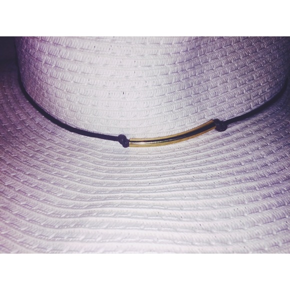 Hat - Picture 2 of 3