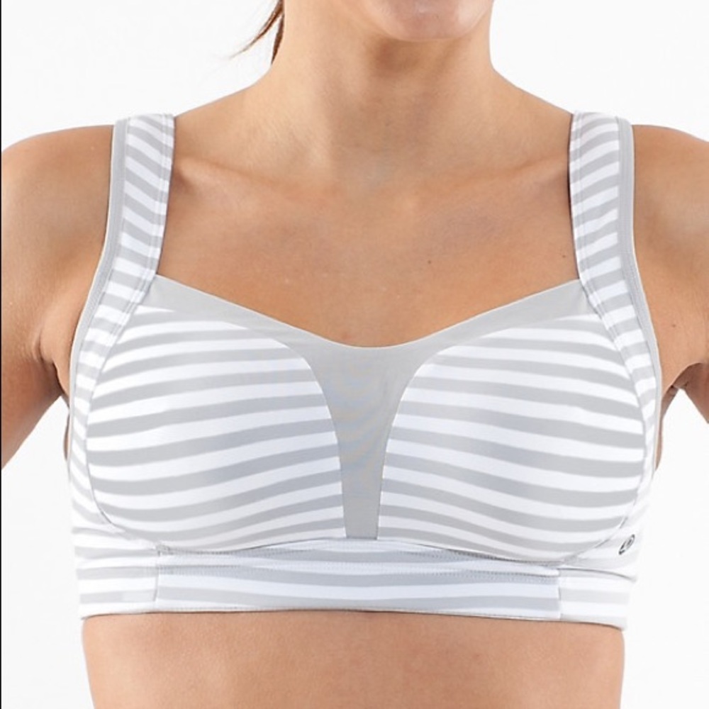 Lululemon Ta Ta Tamer Bra 32D