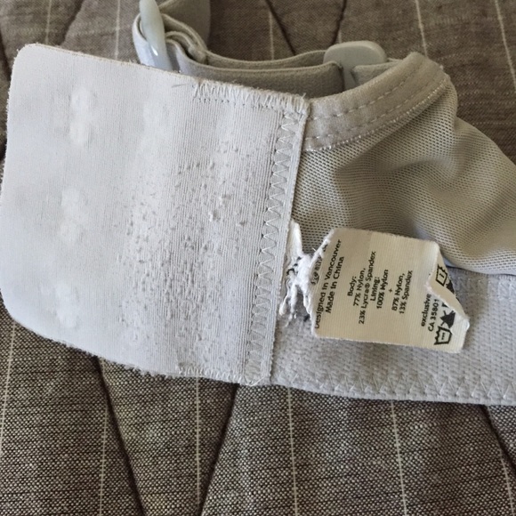 Lululemon Ta Ta Tamer Bra 32D - Picture 4 of 4