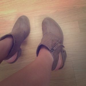 Nine West cut-out booties