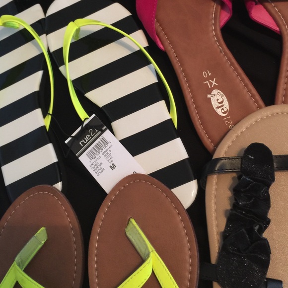 Sandal bundle. - Picture 2 of 4