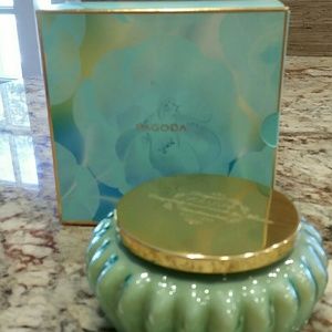 Voluspa Pagoda 3 wick Candle