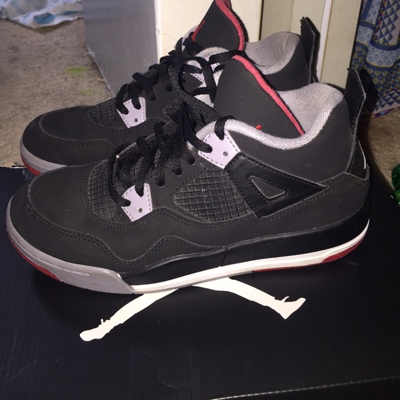 Jordan 4's. - Picture 3 of 4