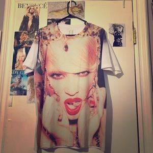 Beyoncé Mrs. Carter Tour T-Shirt Never been worn